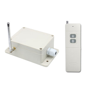 Use the 1 channel ultra long range dry relay output wireless remote switch to control the lamp.